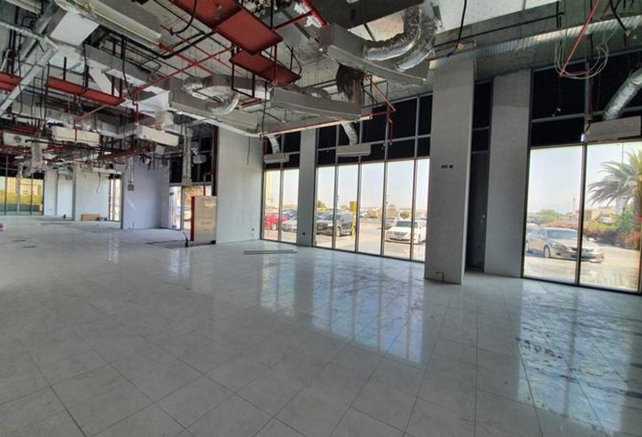 Show Room For Rent  Near Manar Mall