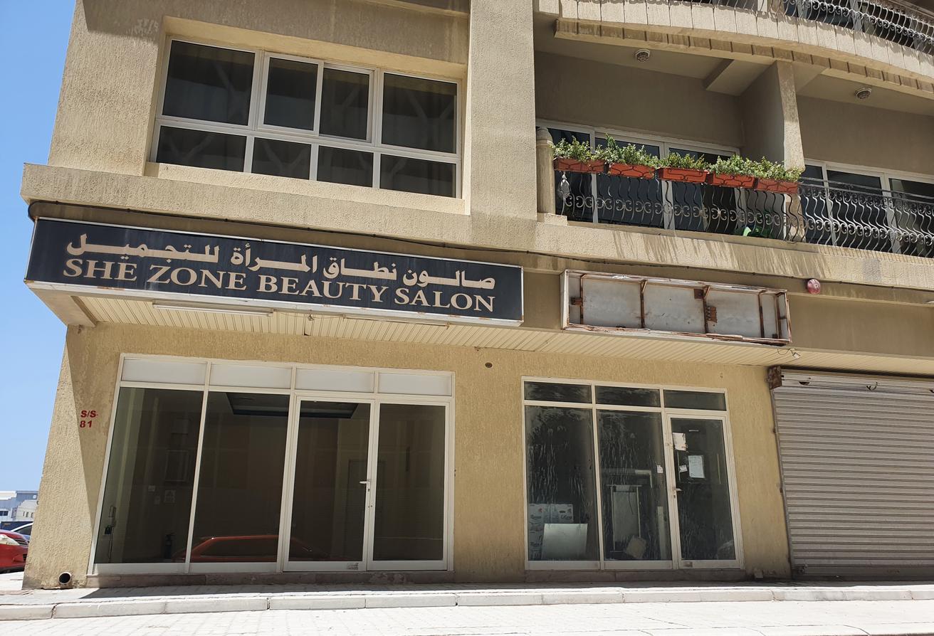 Shop For rent 25k Near Shababul Khan Café Al Khan