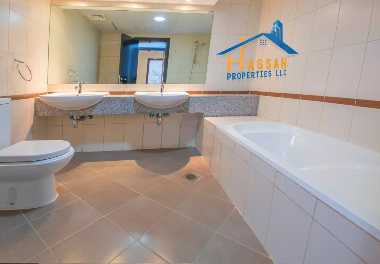 Water View 3.Bhk 70k to 75k Chiller Parking Gym Pool Pree